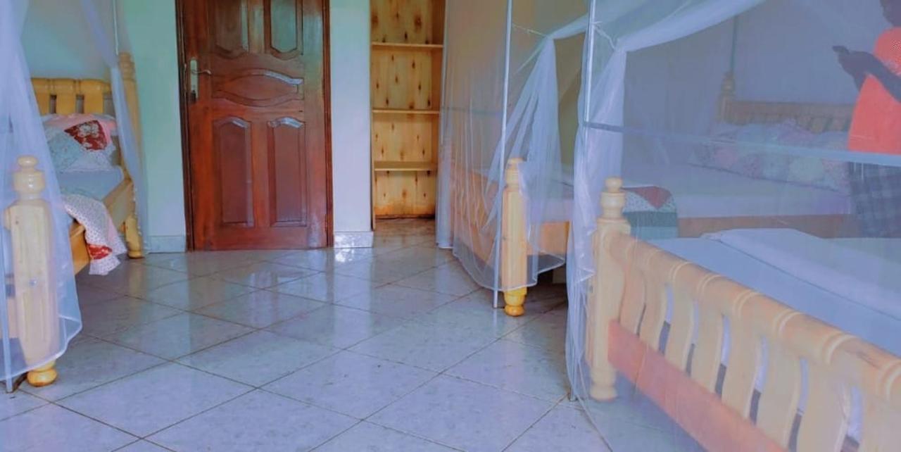La Feve Beach Bed And Breakfast Hotel عنتيبي المظهر الخارجي الصورة